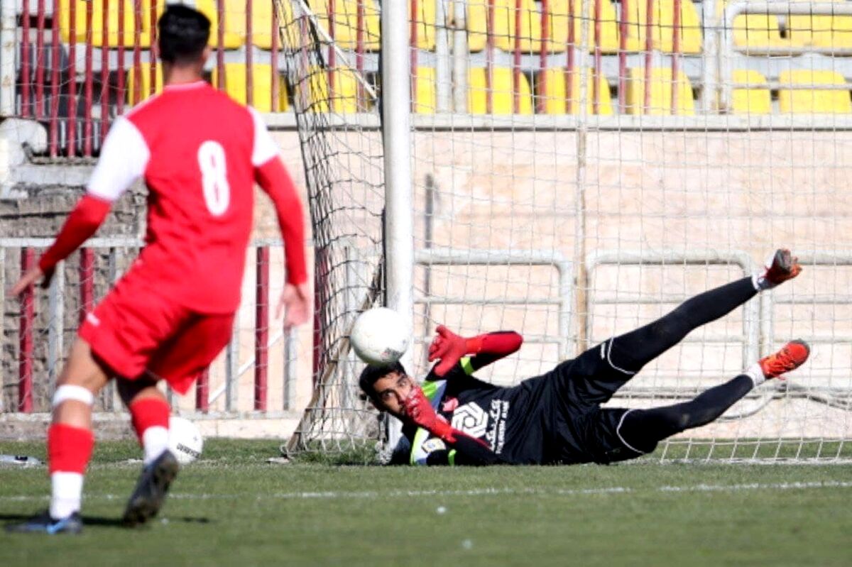 آماده باش به مرد دو متری پرسپولیس (عکس)