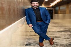 سام درخشانی مجبور به رقصیدن شد