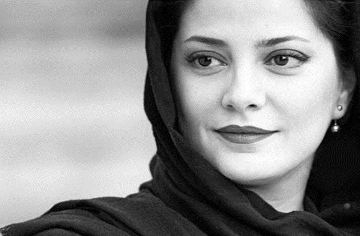 گریه شدید طناز طباطبایی هنگام گرفتن سیمرغ+فیلم