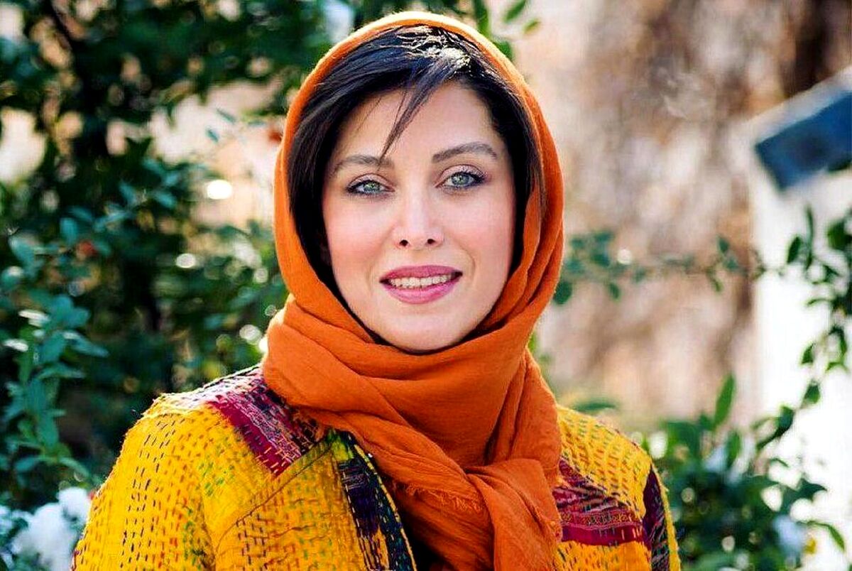 عکس جنجالی عشوه گری مهتاب کرامتی