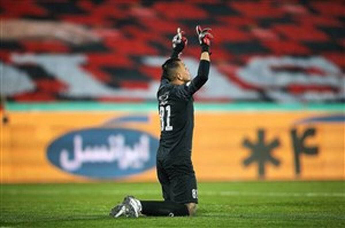 حامد لک در نقش گل‌ساز پرسپولیس!(عکس)
