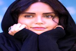 مدیتیشن الناز شاکردوست لب ساحل +تصاویر دیده نشده