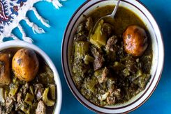 طرز تهیه خورشت کرفس با گوشت خوشمزه و مجلسی با عطر عالی