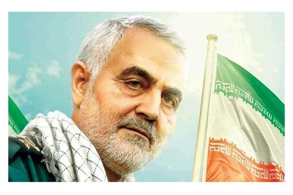 عکس شهید حاج قاسم سلیمانی در لباس احرام حج
