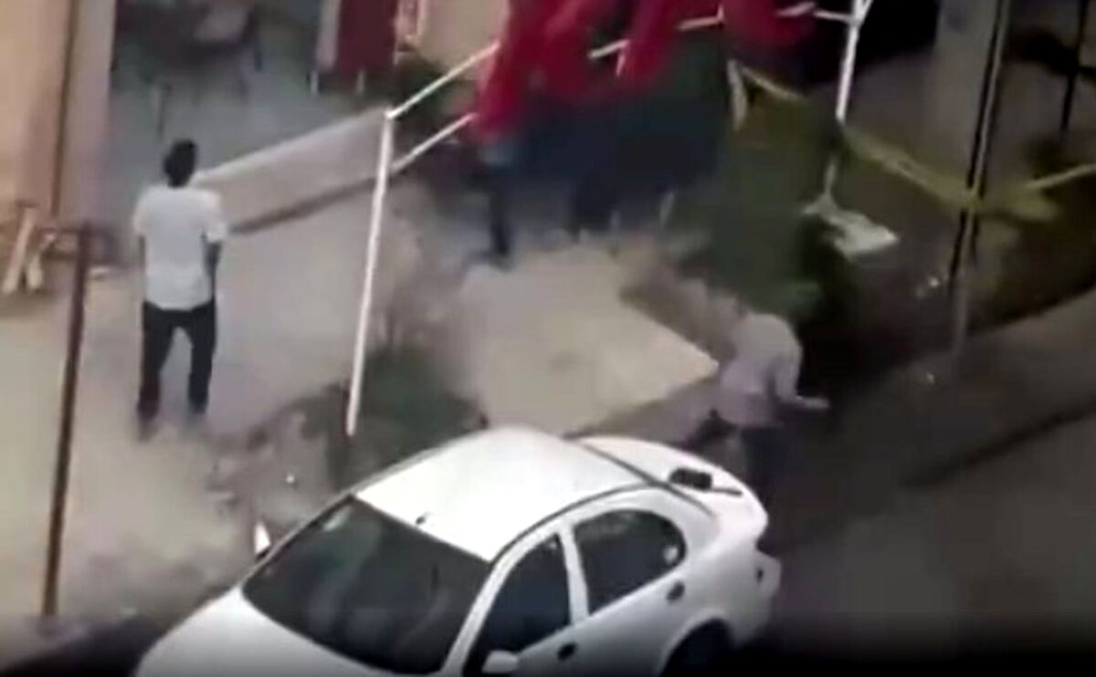 لحظه هولناک سقوط یک کارگر از بالای یک ساختمان نیمه‌کاره + فیلم