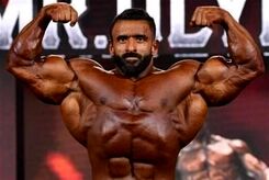 دعوت هادی چوپان از سوی آرنولد آمریکایی