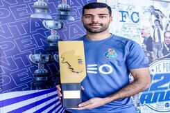مهدی طارمی مهمان فردوسی پور شد