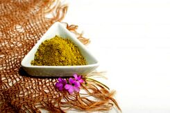 طریقه رنگ کردن حرفه ای مو با حنا و خواص آن | آموزش رنگ کردن مو مرحله به مرحله
