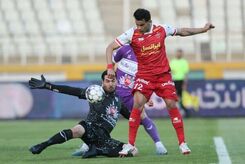 پرسپولیس در شب فرصت سوزی به صدر رفت تا دوشنبه