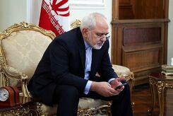 خنده ظریف یک روز بعد از حمله موشکی به اسرائیل