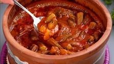 خورش بامیه ترکیه‌ای، غذای بدون گوشت و لذیذ + مواد لازم