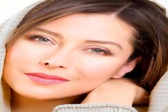 مهتاب کرامتی عینکی شد