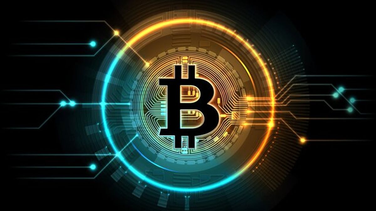 بیت کوین عقب رفت؛ دوج کوین منفجر شد