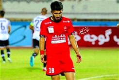 شریفی غایب احتمالی پرسپولیس در بازی با سپاهان 