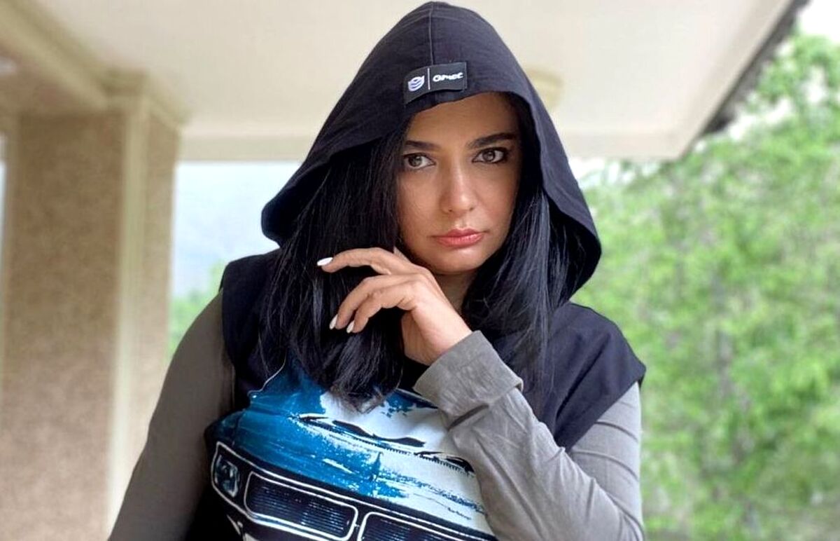 لیندا کیانی با کیف عجیبش حاشیه ساز شد+عکس