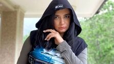لباس پیکانی لیندا کیانی + عکس