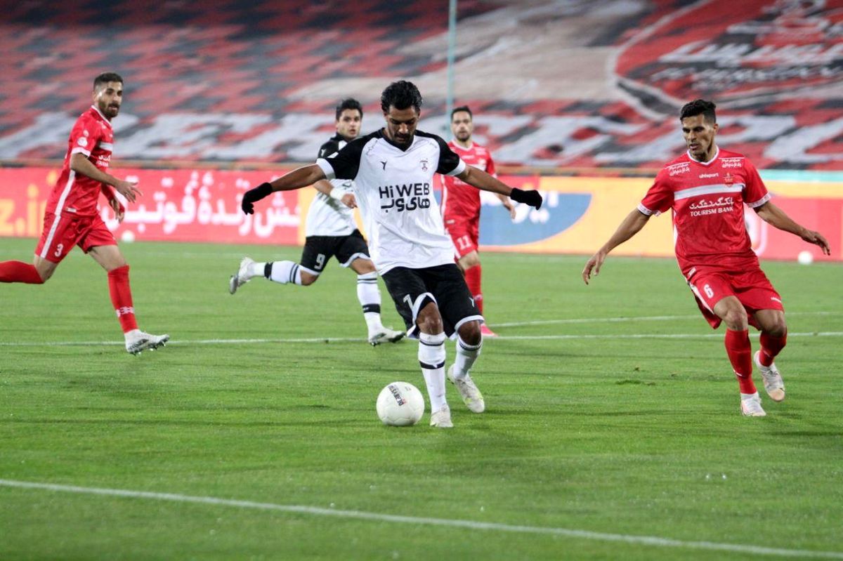 گلزن هوادار اعتراف به گل مارادونایی را پس گرفت