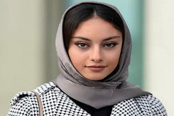 دورهمی دوستانه ترلان پروانه در علف‌زار! + عکس ترلان پروانه