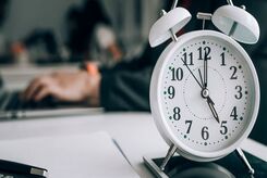 فردا ادارات این استان با یک ساعت تاخیر فعال هستند