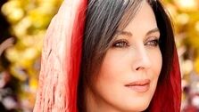 عکس چنجالی مهتاب کرامتی با حجاب کامل و چادر و دستکش!!!+عکس