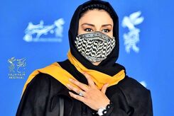 ماسک طرح چفیه مریلا زارعی/مریلا زارعی کرونا گرفت؟!+فیلم