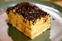 طرز تهیه دسر با بیسکویت پتی بور و موز بدون نیاز به گاز و فر + مواد لازم
