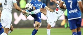 استقلال با سکته هواداران صدرنشین ماند