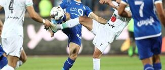 استقلال با سکته هواداران صدرنشین ماند