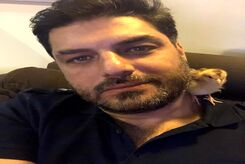 قول سام درخشانی به علی انصاریان با قلب‌های قرمز