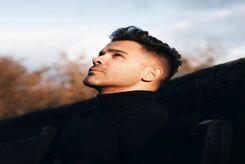 دانلود آهنگ سیروان خسروی زیباترین اتفاق