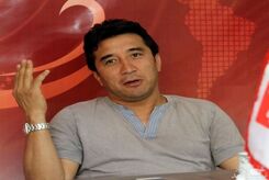 آقای خداداد خان عزیزی، آن چه حراج شد، آبرویت بود!