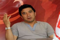آقای خداداد خان عزیزی، آن چه حراج شد، آبرویت بود!