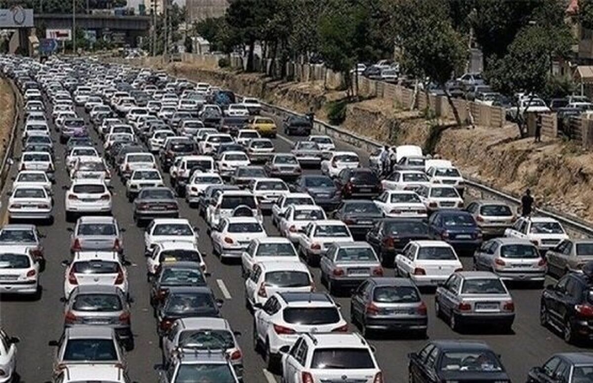 ترافیک سنگین در برخی مقاطع محور هراز و آزادراه قزوین- کرج- تهران