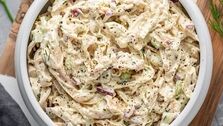 طرز تهیه سالاد مرغ و کلم برگ؛ یک سالاد خوشمزه بهاری