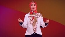 عکس لو رفته از تیپ و استایل عجیب ژیلا صادقی در خارج از ایران را ببینید 