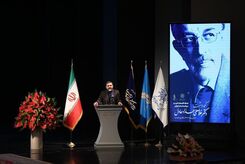 تصویر مجتبی و مسعود خامنه‌ای فرزندان رهبر انقلاب در تالار وحدت 