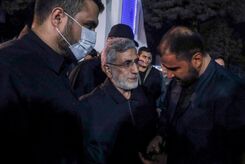 واکنش مردم به دیدن سردار قاآنی در مراسم تشییع پیکر سردار نیلفروشان