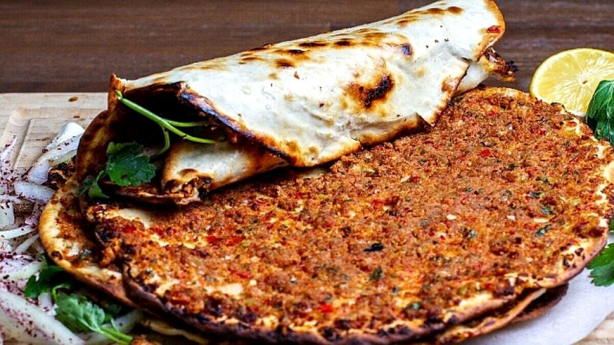 طرز تهیه کباب لاهماجون، خوشمزه‌ترین کباب ترکی