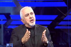 ظریف در کنار فرزندان هاشمی‌ رفسنجانی به مرکز سرطان رفت